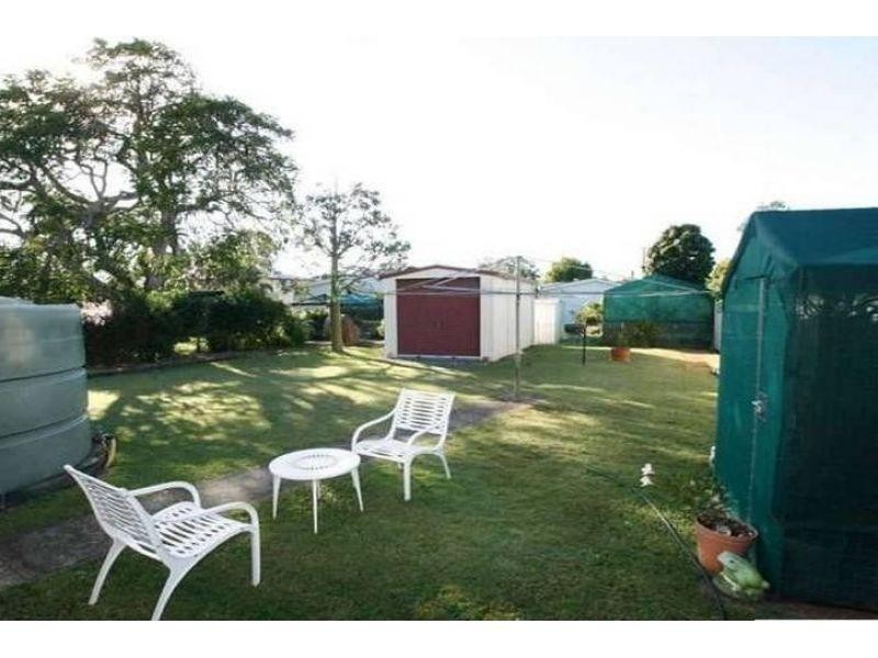 6 Andrew Street, Kallangur QLD 4503