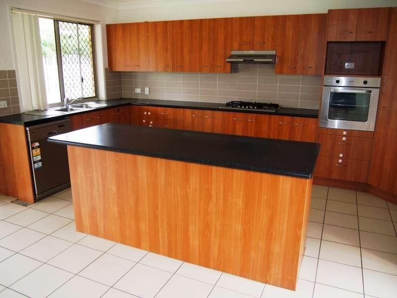 8 Hind Court, Bellmere QLD 4510