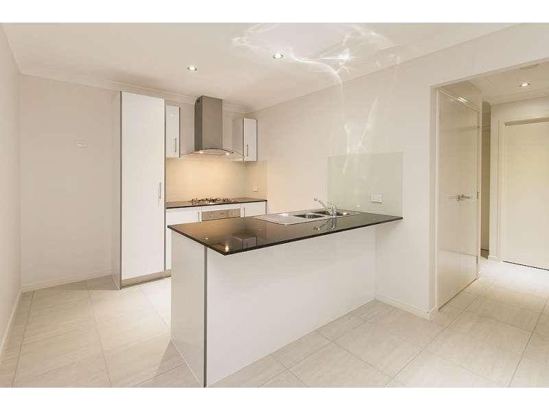 2/16 Aleiyah Street, Caboolture QLD 4510