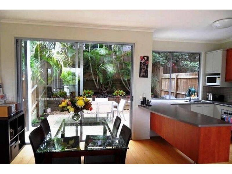 1/118 Railway Parade, Norman Park QLD 4170