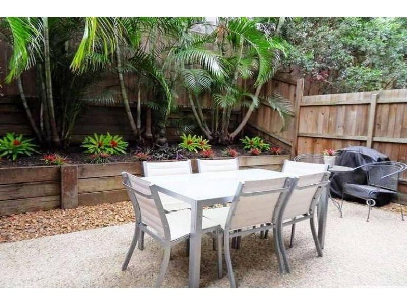 1/118 Railway Parade, Norman Park QLD 4170