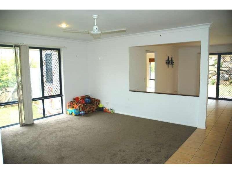 3 Fuchsia Place, Griffin QLD 4503