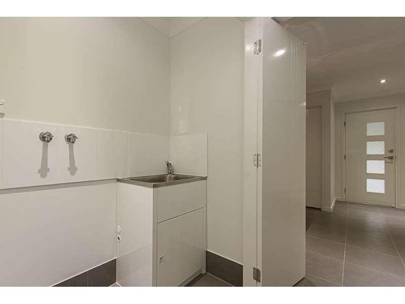 2/47 Water Fern Drive, Caboolture QLD 4510