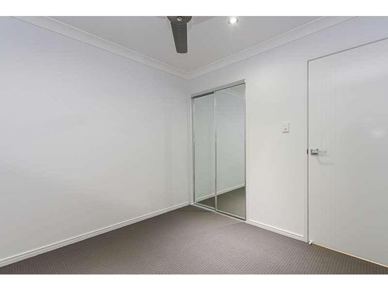 2/33 Lotus Ave, Bellmere QLD 4510