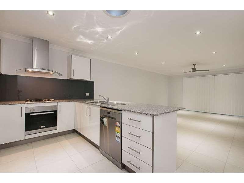 1/33 Lotus Ave, Bellmere QLD 4510