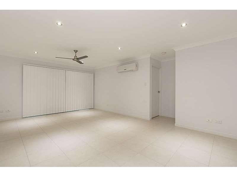 1/33 Lotus Ave, Bellmere QLD 4510