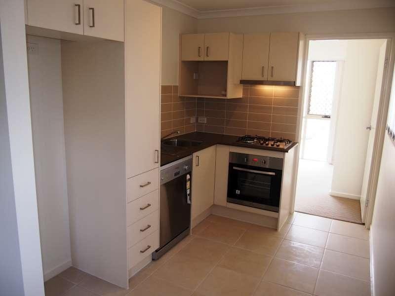 2/31 Braxlaw Crescent, Dakabin QLD 4503