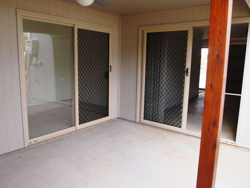 2/31 Braxlaw Crescent, Dakabin QLD 4503