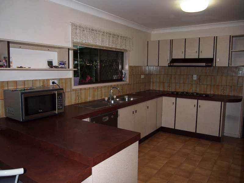 8 Tuffley Court, Kallangur QLD 4503