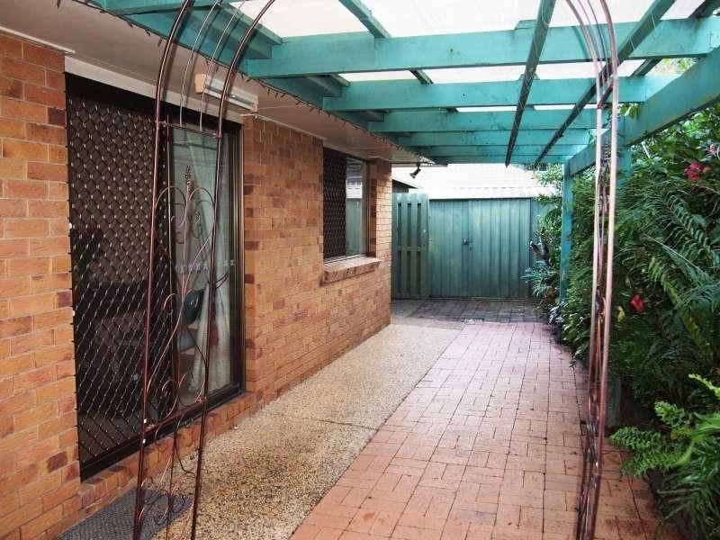 8 Tuffley Court, Kallangur QLD 4503