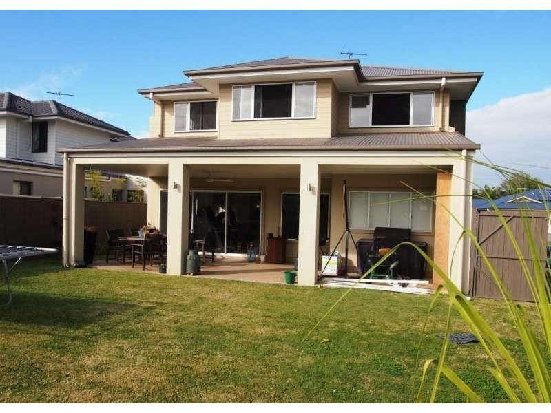 4 Cremorne Place, Brighton QLD 4017