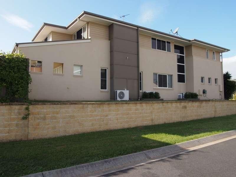 4 Cremorne Place, Brighton QLD 4017