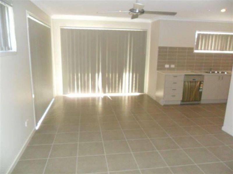 1/7 River Breeze Drive, Griffin QLD 4503