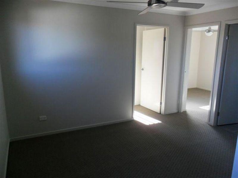 1/7 River Breeze Drive, Griffin QLD 4503