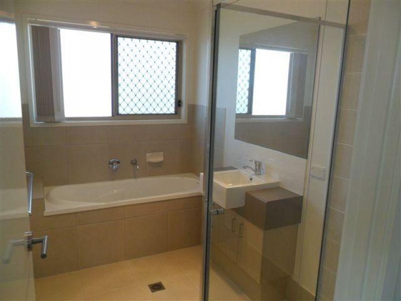 1/9 River Breeze Drive, Griffin QLD 4503