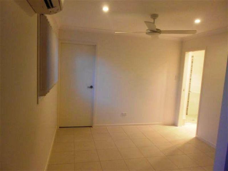 2/33 Braxlaw Crescent, Dakabin QLD 4503