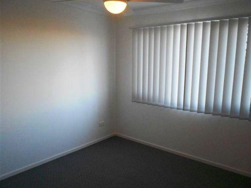 2/33 Braxlaw Crescent, Dakabin QLD 4503