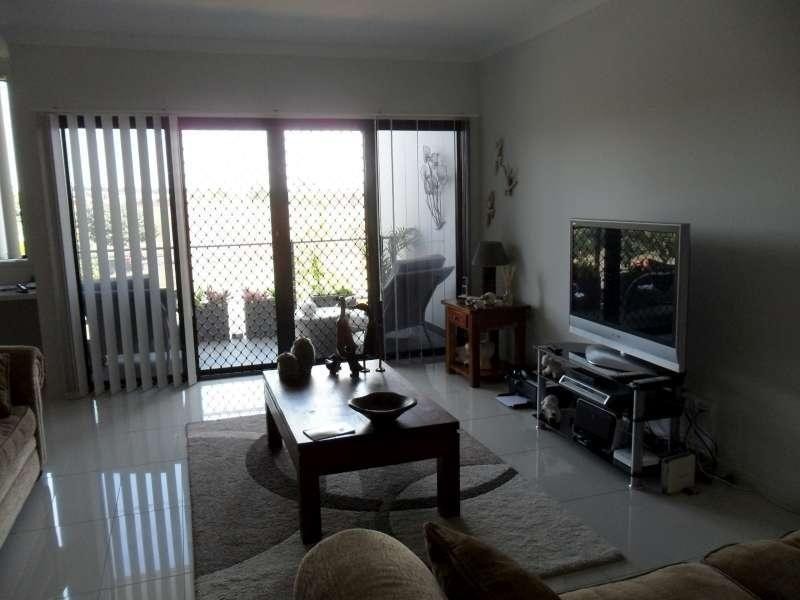 2/3 Sibley Street, North Lakes QLD 4509