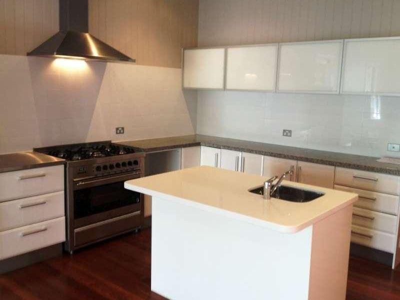 221 Rainbow Street, Sandgate QLD 4017