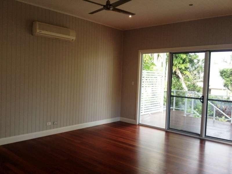 221 Rainbow Street, Sandgate QLD 4017