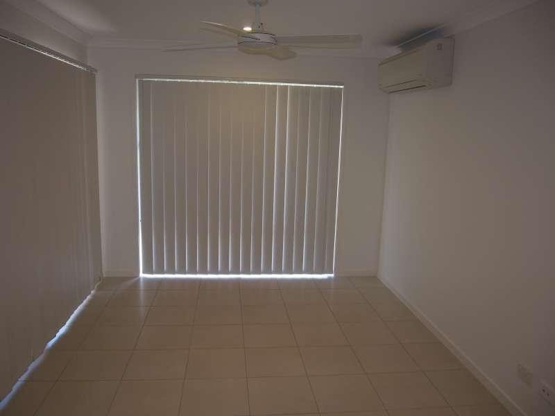 1/27 Braxlaw Crescent, Dakabin QLD 4503