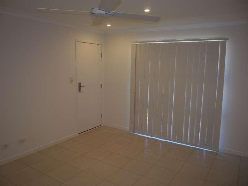 1/27 Braxlaw Crescent, Dakabin QLD 4503