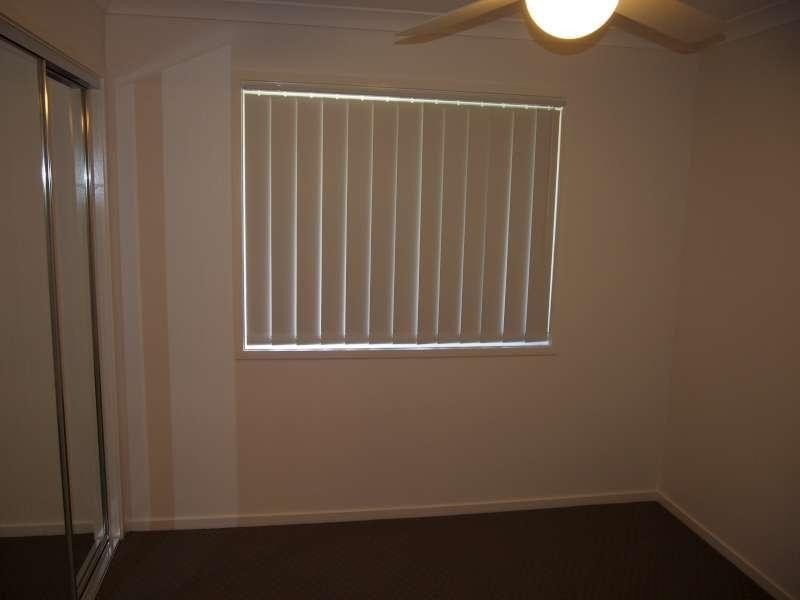 1/27 Braxlaw Crescent, Dakabin QLD 4503