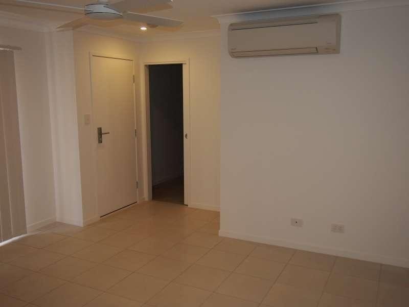 2/27 Braxlaw Crescent, Dakabin QLD 4503