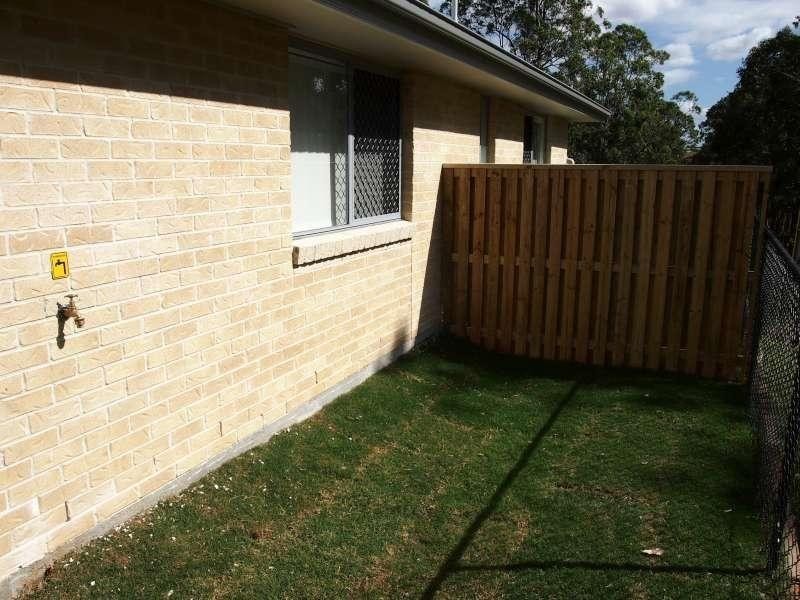 2/27 Braxlaw Crescent, Dakabin QLD 4503