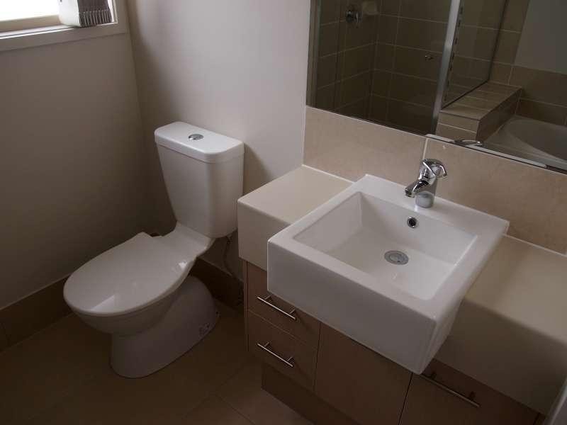 2/7 Goanna Court, North Lakes QLD 4509