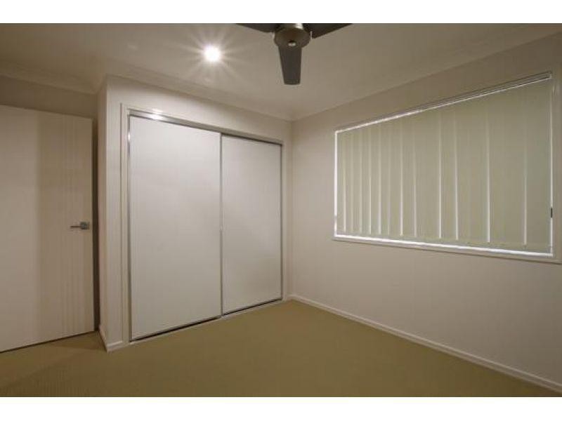 2/64 Sunflower Crescent, Upper Caboolture QLD 4510