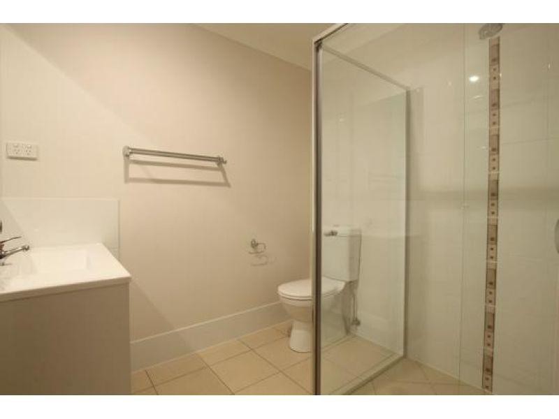 2/64 Sunflower Crescent, Upper Caboolture QLD 4510