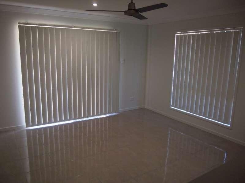 1/17 Birchgrove Crescent, Kallangur QLD 4503