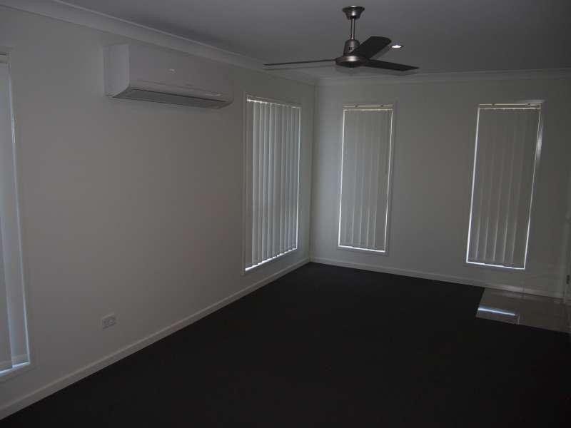 1/17 Birchgrove Crescent, Kallangur QLD 4503