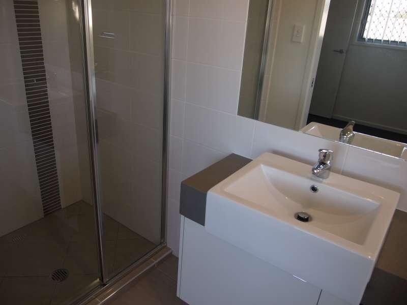 1/17 Birchgrove Crescent, Kallangur QLD 4503