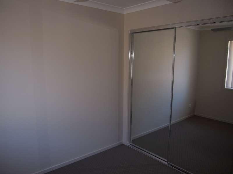 2/36 Greene Street, Rothwell QLD 4022