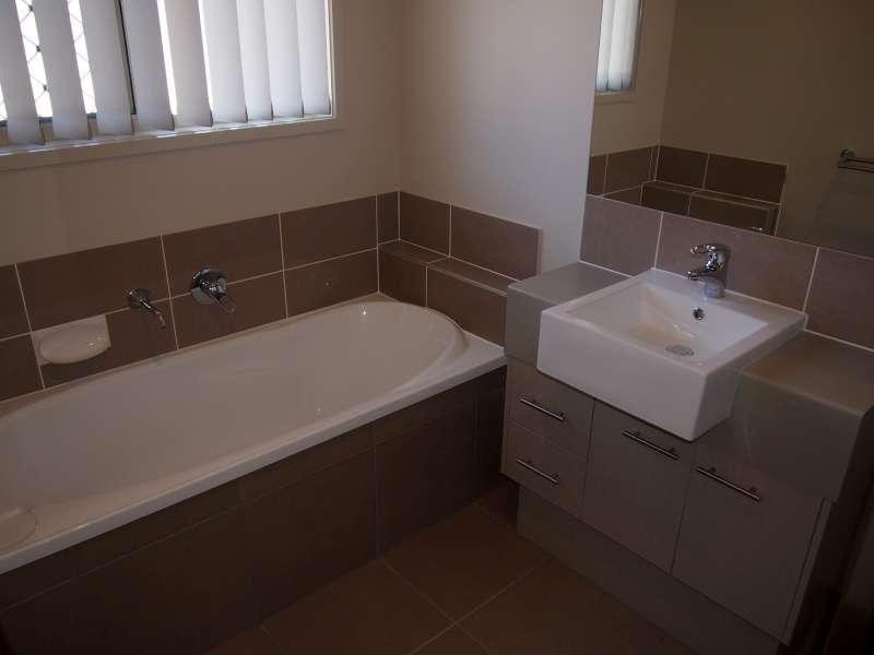 2/36 Greene Street, Rothwell QLD 4022