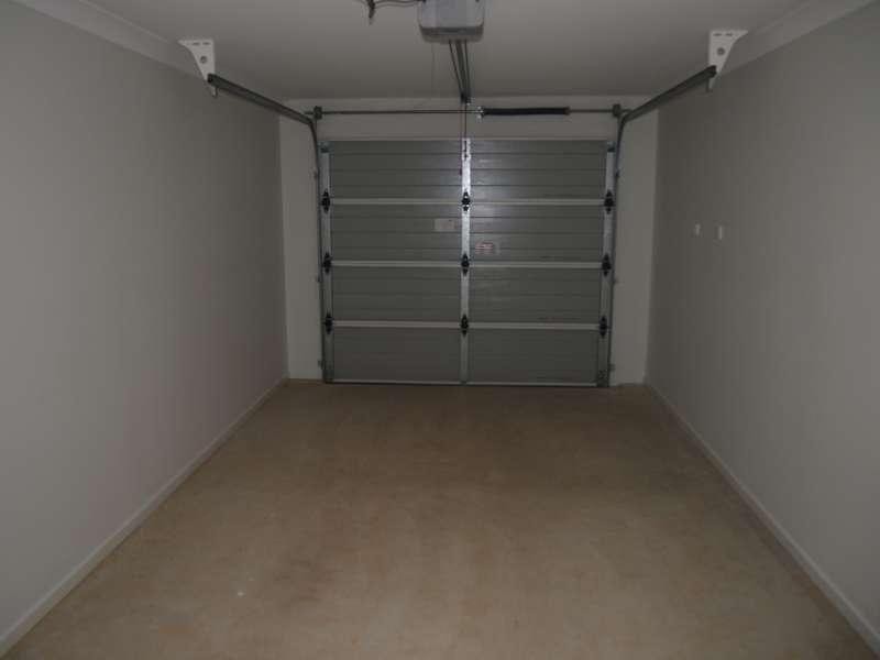 2/17 Birchgrove Crescent, Kallangur QLD 4503