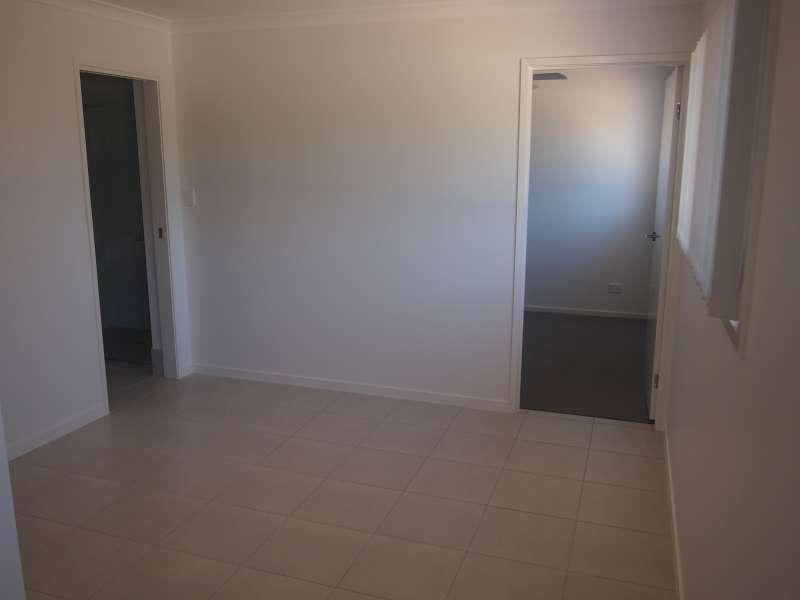 2/23 River Breeze Drive, Griffin QLD 4503