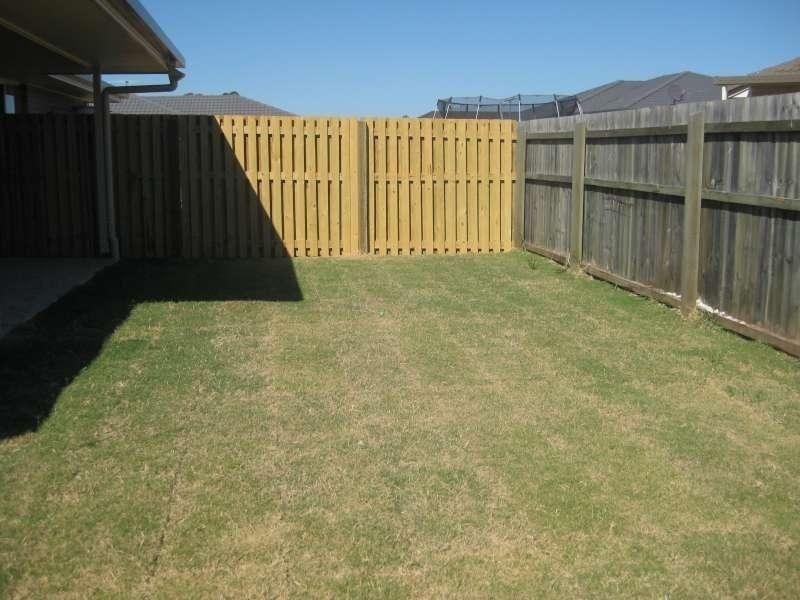 1/12 Auster Avenue, Bray Park QLD 4500