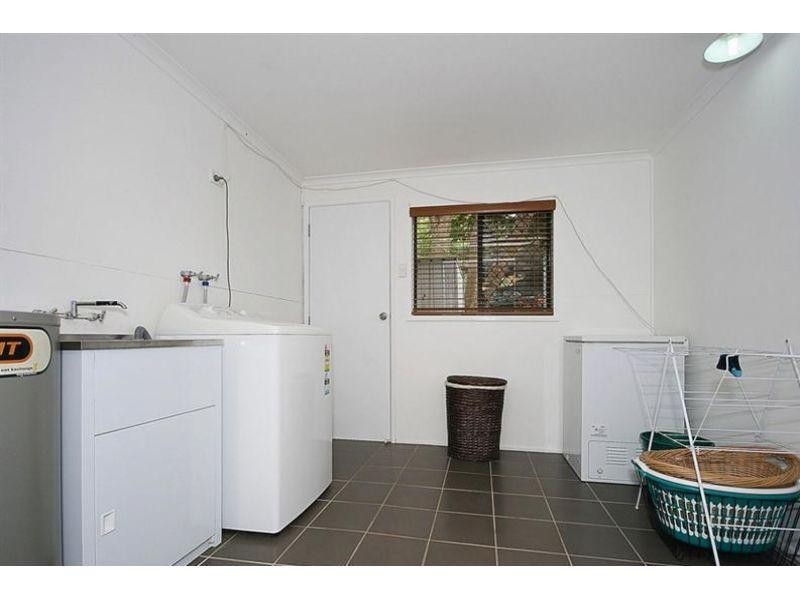 9 JanMarie Crt, Kallangur QLD 4503