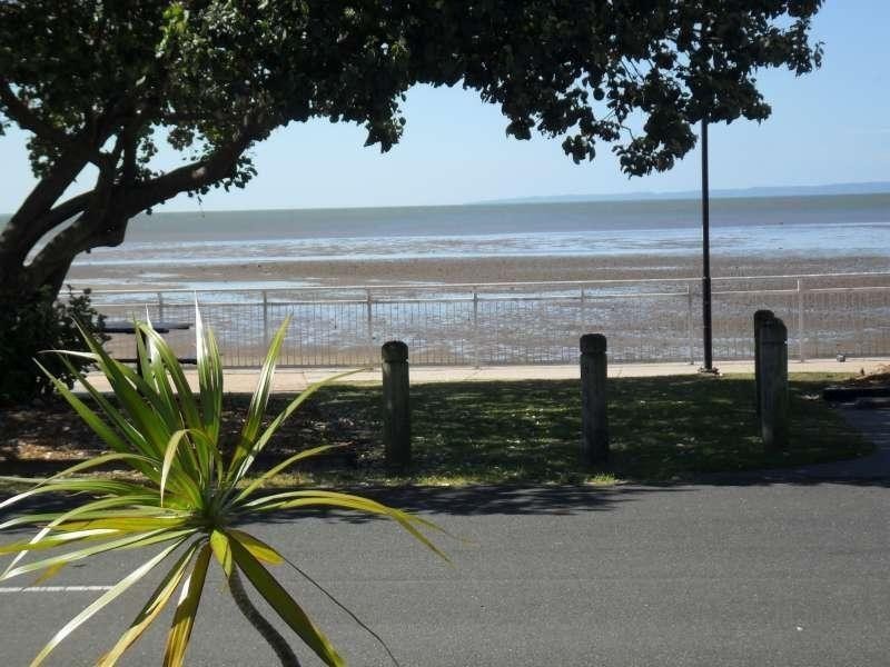 7 Esplanade, Deception Bay QLD 4508