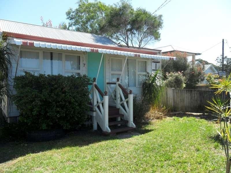 7 Esplanade, Deception Bay QLD 4508
