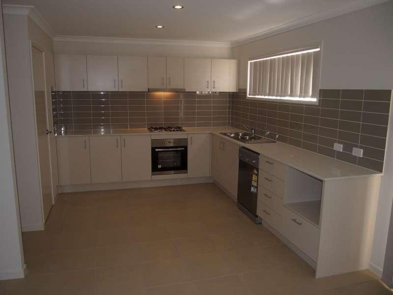 1/5 Honeyeater Crescent, Dakabin QLD 4503