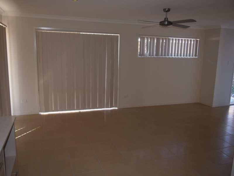 1/5 Honeyeater Crescent, Dakabin QLD 4503