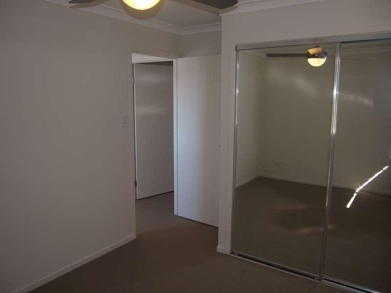 1/5 Honeyeater Crescent, Dakabin QLD 4503