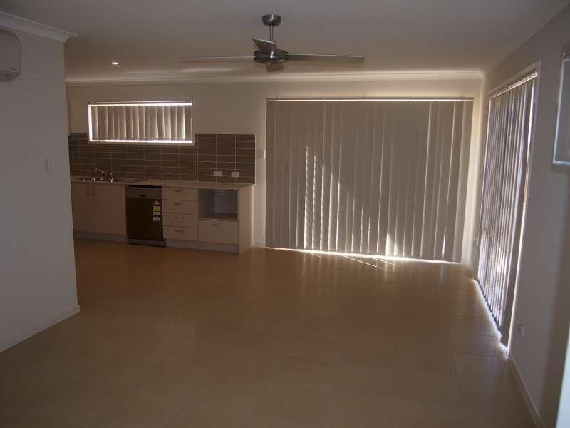 1/5 Honeyeater Crescent, Dakabin QLD 4503