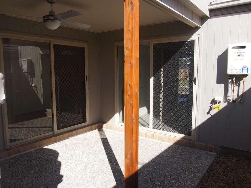 2/5 Honeyeater Crescent, Dakabin QLD 4503
