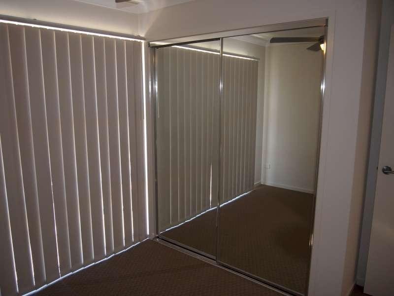 2/5 Honeyeater Crescent, Dakabin QLD 4503