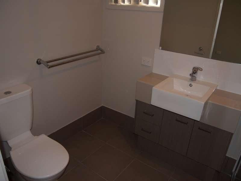 1/52 Birchgrove Crescent, Kallangur QLD 4503